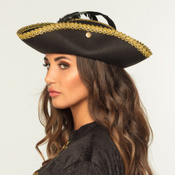 Admirálska čiapka s perami